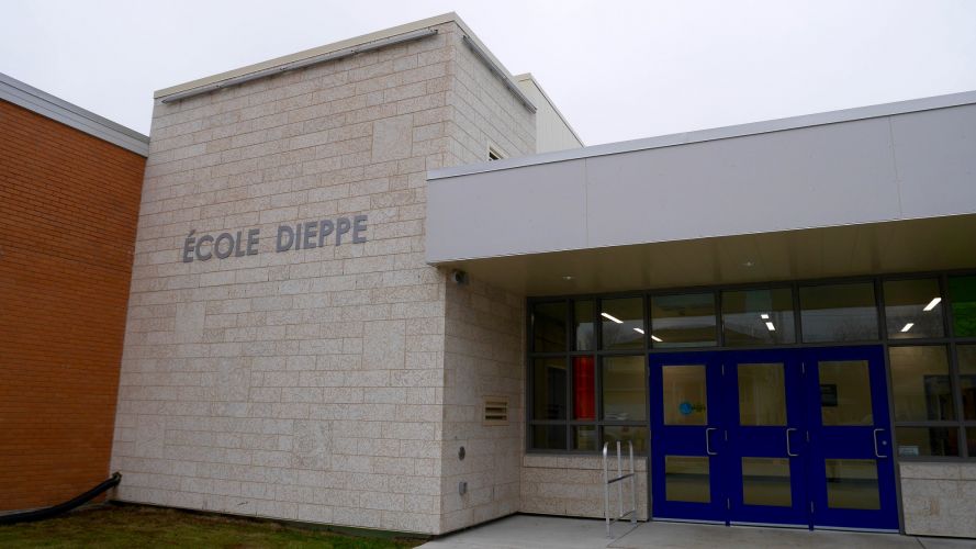 Gillis Quarries Ltd. École Dieppe